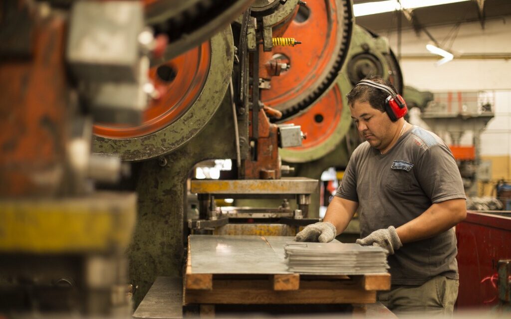 En el primer trimestre del año se perdieron 11.000 empleos en las pymes industriales