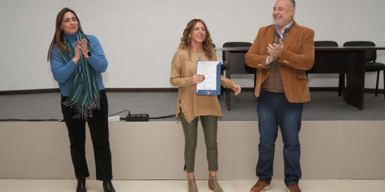 Villa Maria: Se realizó la entrega de créditos del Banco de la Gente