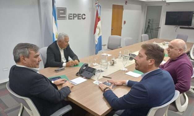 LA PROVINCIA FIRMÓ EL ACUERDO SALARIAL CON LUZ Y FUERZA Y GARANTIZA EL PODER ADQUISITIVO DE LOS TRABAJADORES