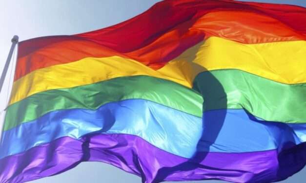 Mes del Orgullo: Abordar las microagresiones para construir ambientes laborales inclusivos
