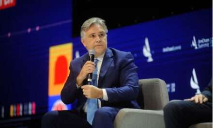 Llaryora inicia una gira por Corea del Sur, Japón e Inglaterra para promover la Provincia y atraer inversiones