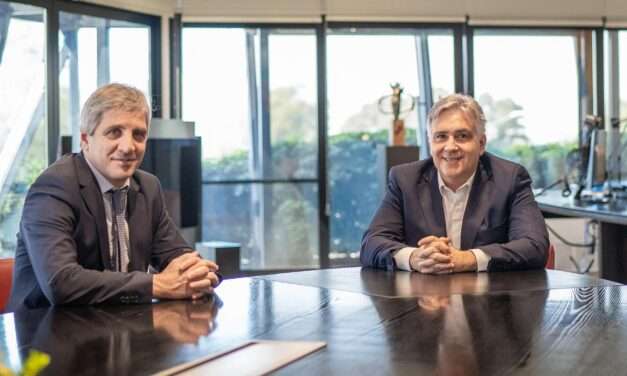 Caputo, y sus espejitos de colores en Córdoba