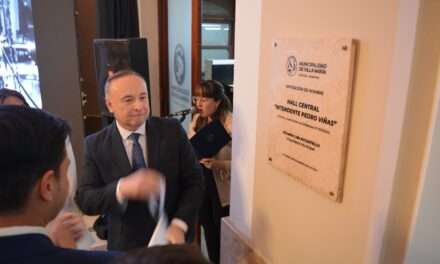Villa María: Se designó con el nombre «Pedro Viñas» al Hall Central del Palacio Municipal