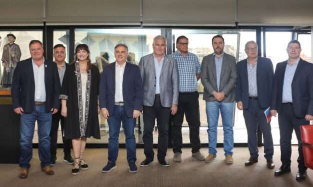 Llaryora se reunió con la Mesa de Enlace Provincial
