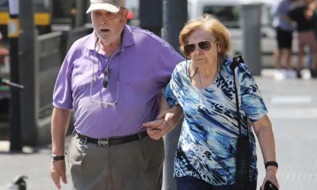 Jubilados: oficializan el bono de $70.000 para noviembre y el haber inicial supera los $400.000