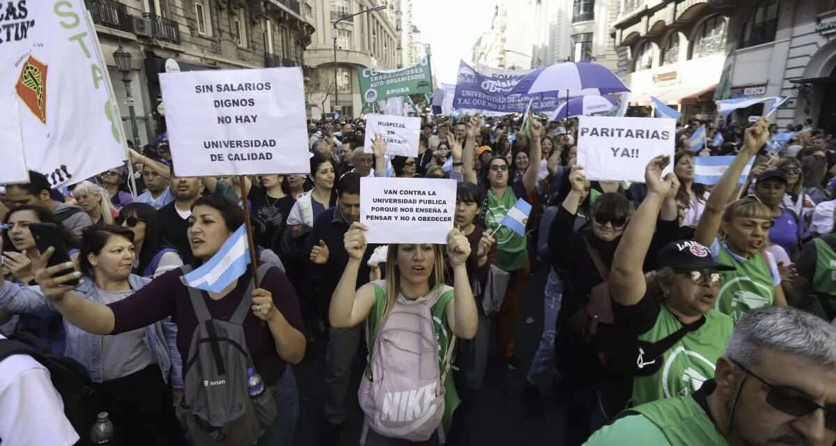 Tras el paro nacional, docentes universitarios impulsan una nueva «Marcha Federal» para fines de mayo