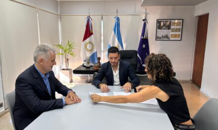Río Tercero: Ferrer firmó un convenio con el Instituto Argentino del Oficio