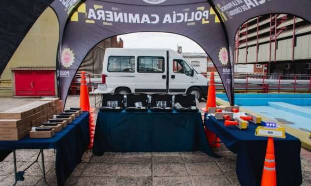 La Provincia entregó equipamiento para Policía Caminera