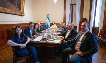 Guillermo Francos planteó a los senadores que la prioridad del Gobierno es la eliminación de las Paso