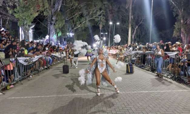 Villa Nueva: inició la edición 2025 de los Carnavales Gigantes