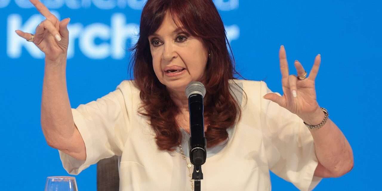 Cristina, durísima tras los anuncios del gobierno: «Che, Milei, te mandaste una devaluación del 30%»