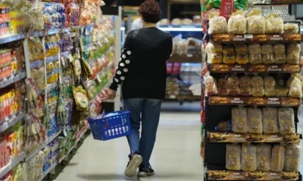 Una familia necesitó más de un millón de pesos para no caer bajo la línea de la pobreza