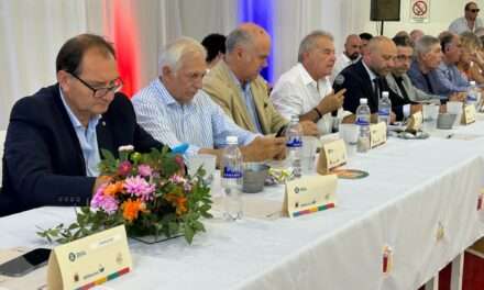 Leones: Cinco provincias y más de 20 entidades participaron en la Mesa del Trigo