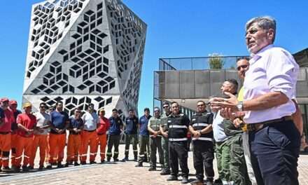 La Provincia suma más bomberos y equipamiento para combatir los incendios en el sur del país