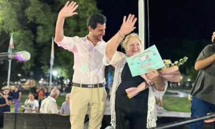 Villa Nueva vibró con el Festival del Acordeón en homenaje a Oscar Lucarelli