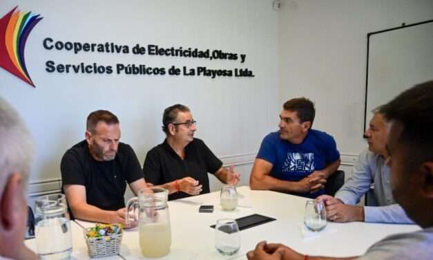 La Provincia entregó aportes a cooperativa de La Palestina para obra de alumbrado público