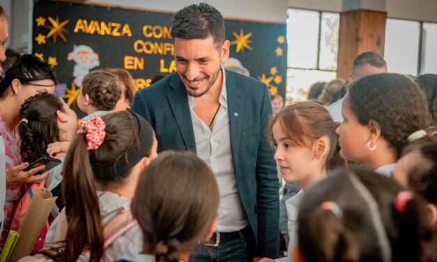 Río Tercero: Ferrer acompañó el inicio del Ciclo Lectivo 2025