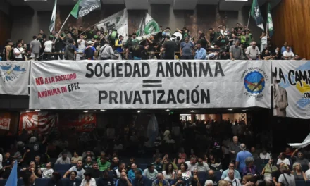Luz y Fuerza presentó un amparo para impedir la transformación de EPEC en sociedad anónima