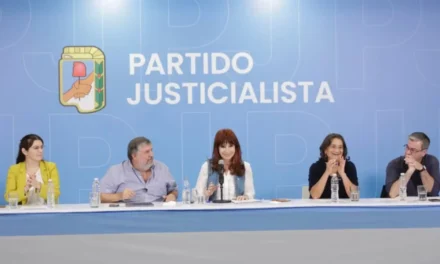 Cristina Kirchner convocó al PJ de urgencia para consensuar un rechazo unánime al DNU del nuevo acuerdo con el FMI
