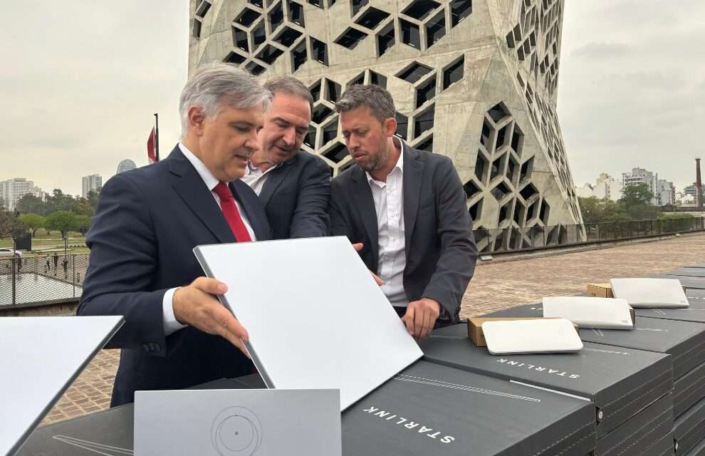 Las 871 escuelas rurales de Córdoba ya cuentan con internet satelital