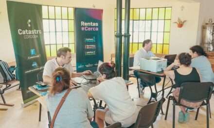 Adelia María: vecinos accedieron al servicio móvil de Rentas