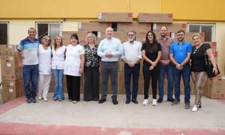 Villa María: Accastello entregó equipamiento en tres establecimientos educativos
