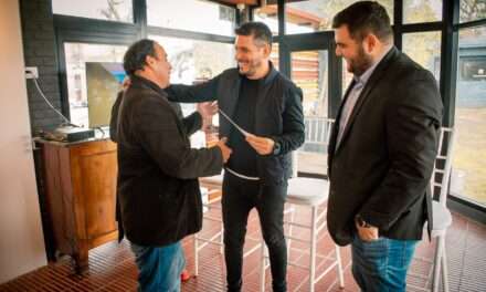 Río Tercero: entrega de fondos y equipamientos deportivos a los clubes de la ciudad