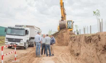 Avanzan las obras en el Colector Oeste que permitirá 9 mil conexiones de cloacas
