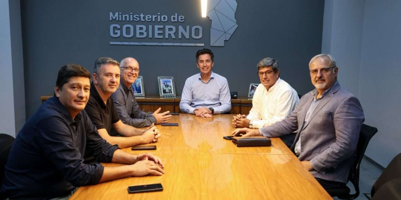 Calvo se reunió con Intendentes del Foro radical