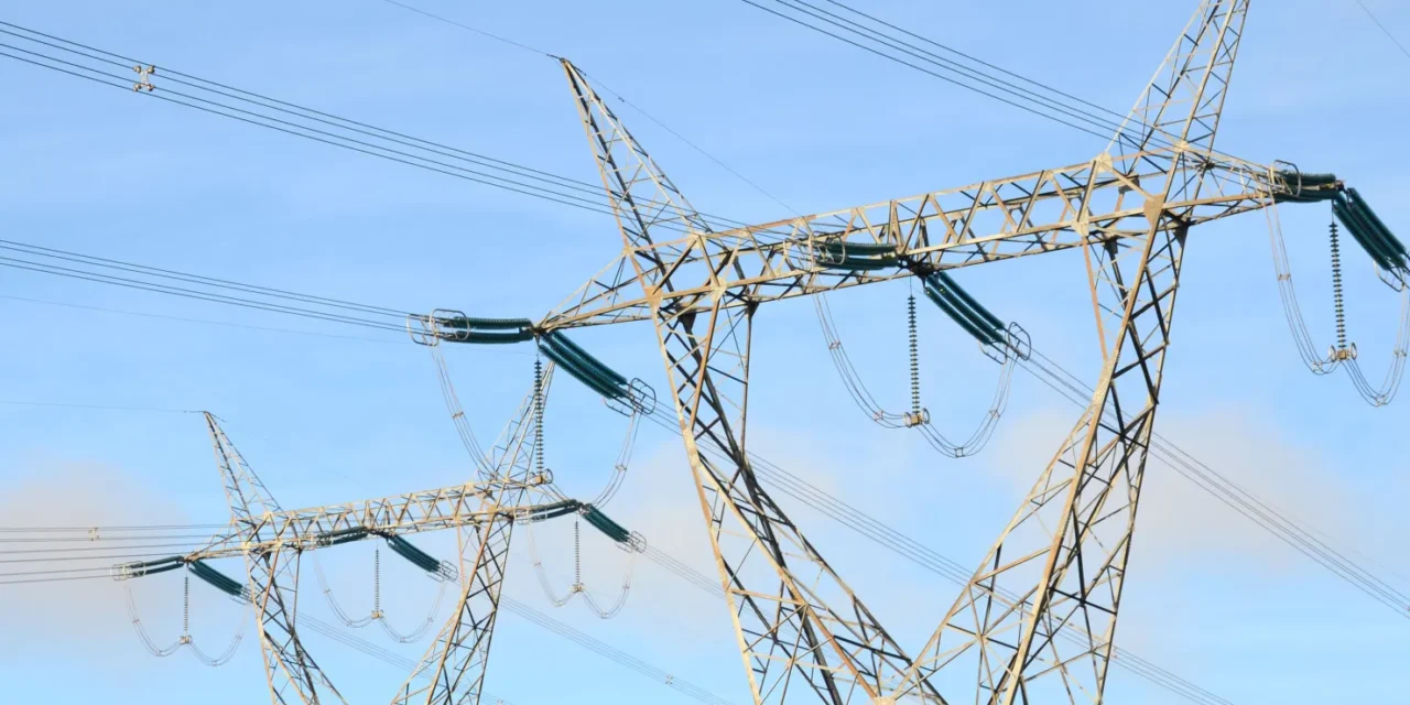 El Gobierno disolvió un fondo de infraestructura para ampliar el transporte eléctrico federal