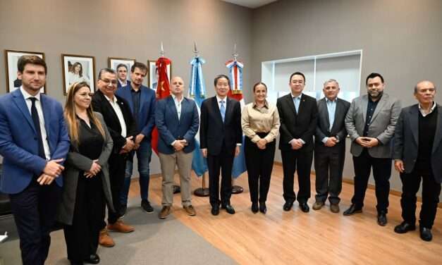 Prunotto recibió a una delegación de China para iniciar acuerdos comerciales y culturales con Córdoba
