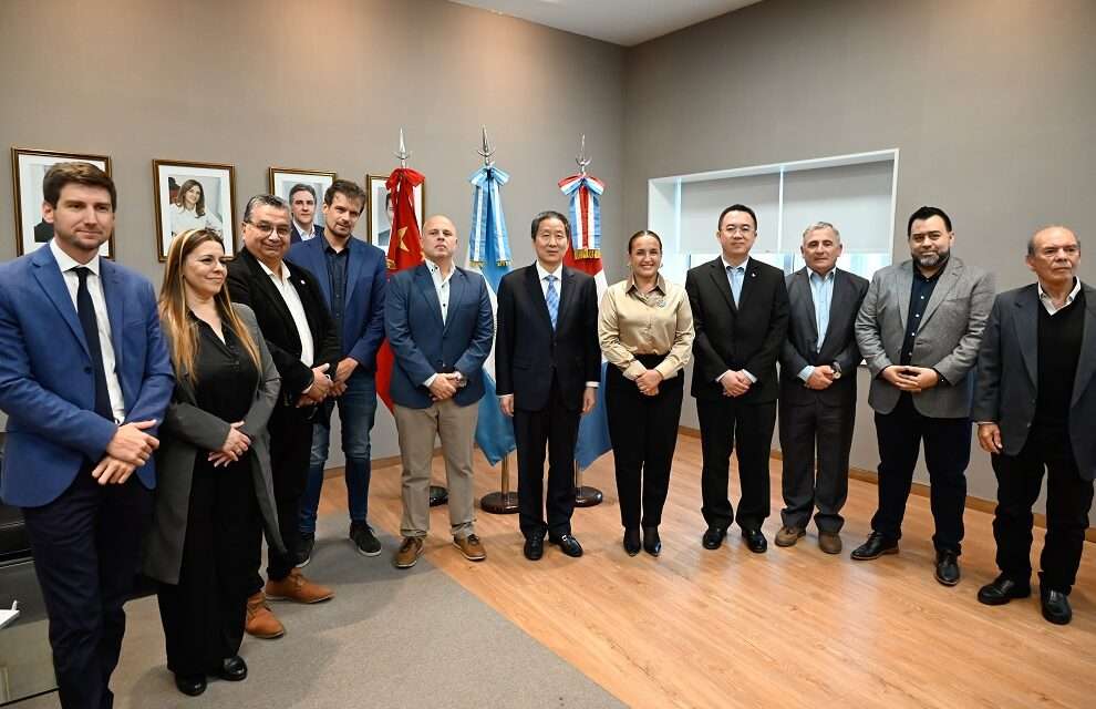 Prunotto recibió a una delegación de China para iniciar acuerdos comerciales y culturales con Córdoba