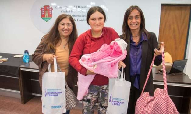 Maternando: beneficiarias de Río Cuarto recibieron sus ajuares