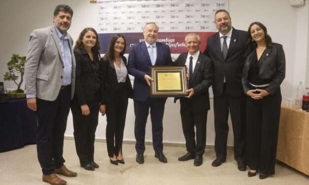 El intendente Accastello participó del acto por los 30 años de la fundación de la Universidad Nacional de Villa María