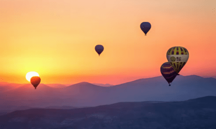 Primer encuentro de globos aerostáticos en Río Ceballos