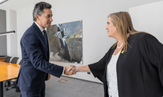 Manuel Calvo recibió a la embajadora plenipotenciaria Fabiana Loguzzo