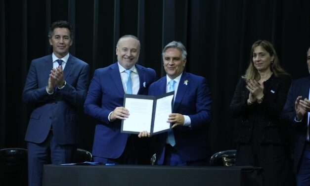 Villa María: con el apoyo de la provincia, Accastello anunció un plan de pavimentación de 400 cuadras