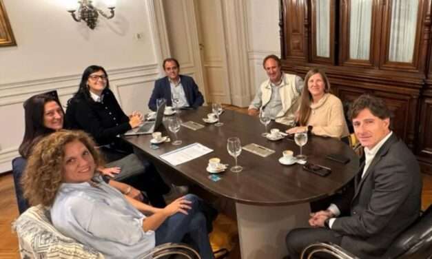 Fortaleciendo Lazos Institucionales