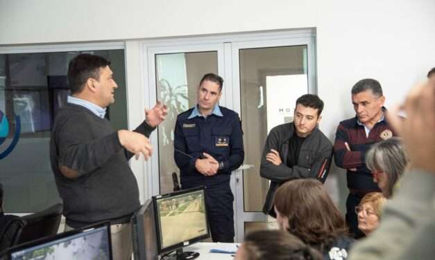 Río Cuarto: Presidentes de asociaciones vecinales recorrieron la Central de Monitoreo