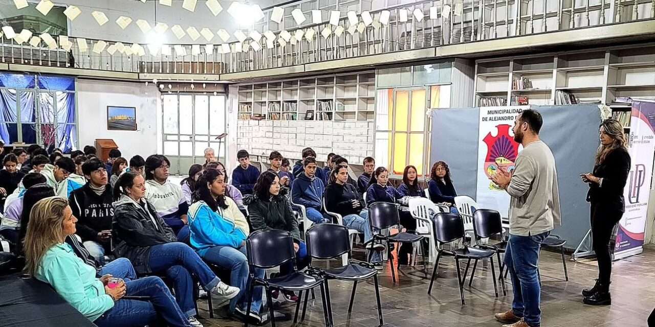 Formación de Jóvenes a través de Charlas Participativas