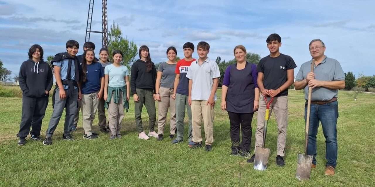 Bulnes: celebran el Día Internacional de la Madre Tierra con una jornada de forestación