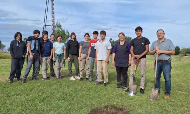 Bulnes: celebran el Día Internacional de la Madre Tierra con una jornada de forestación