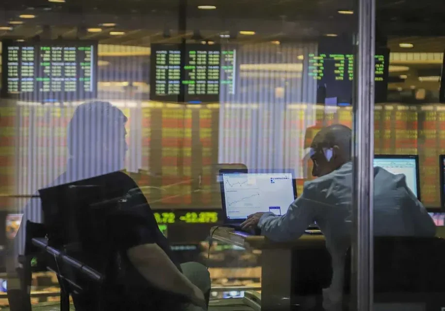 Las acciones nacionales bajaron hasta 16%, en medio del derrumbe comercial global