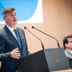 Passerini anunció una reducción de su Gabinete y el congelamiento salarial de la planta política por 120 días