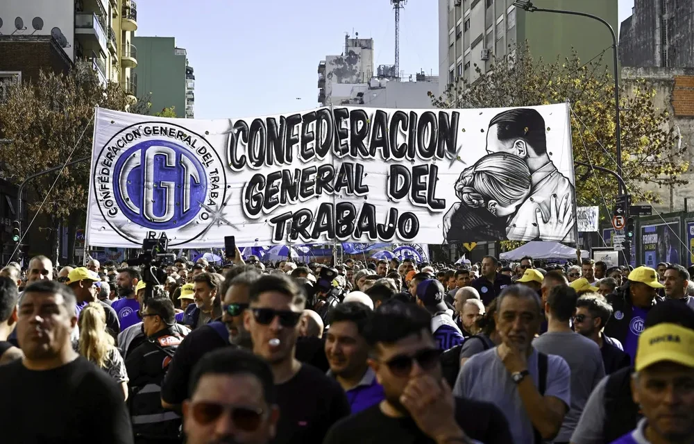 La CGT presentará un amparo contra el DNU que limita el derecho a huelga