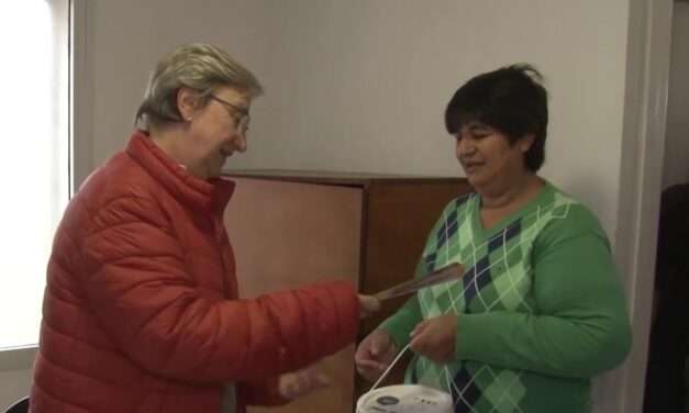 La UNRC reparte 120 kilos de miel a comedores comunitarios