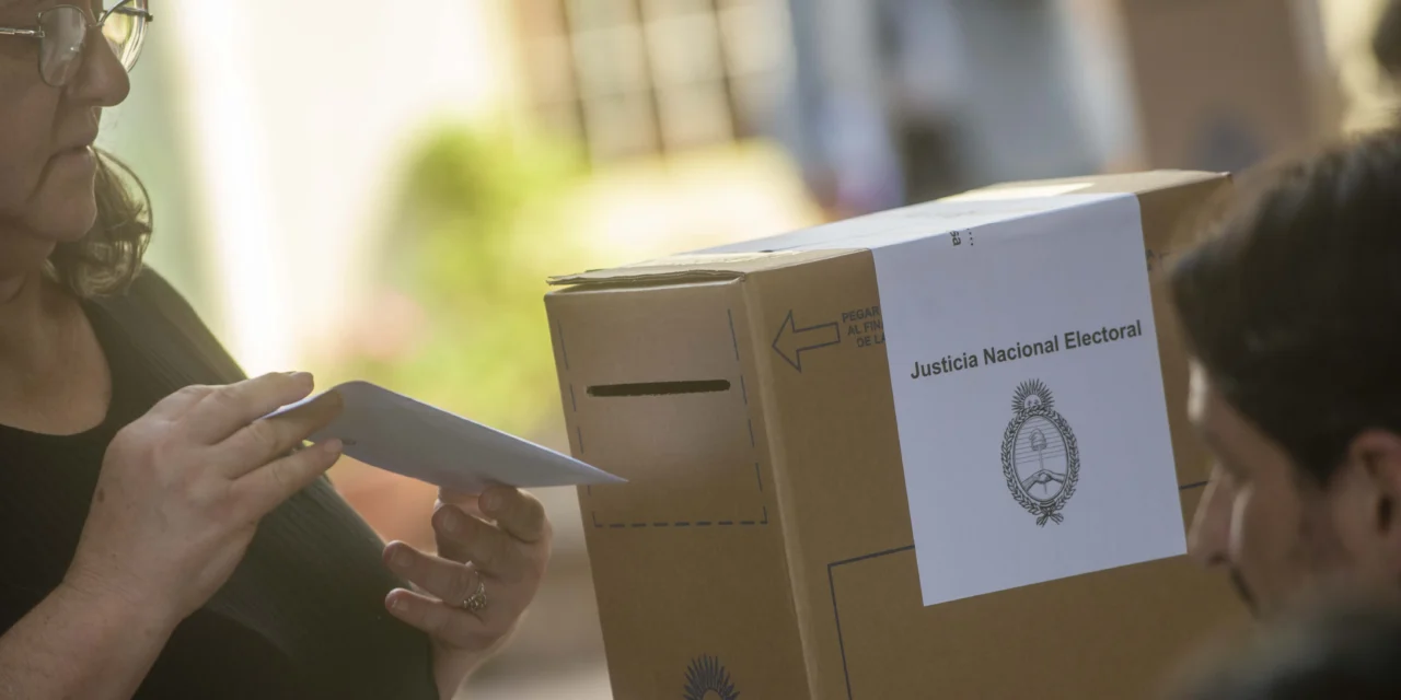 El Gobierno oficializó la fecha de las elecciones legislativas y constituyó el Comando Electoral