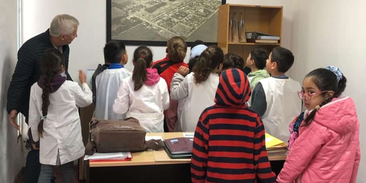 Alumnos visitaron la Municipalidad en Los Cisnes