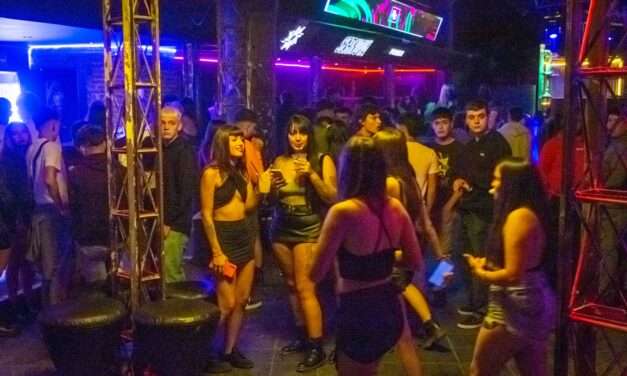 Noche segura: 1.200 jóvenes se divierten cada fin de semana en Río Cuarto gracias al Más 16