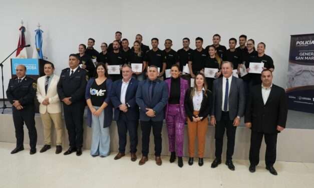 En Villa María se reconoció a 18 agentes policiales por su destacada labor en dos casos relevantes